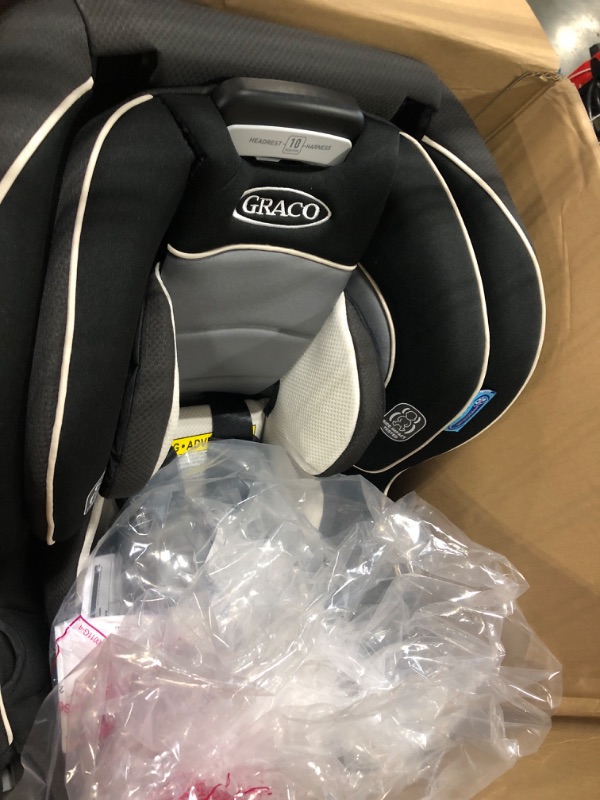 Photo 3 of Graco Extend2Fit Convertible Car Seat, Gotham