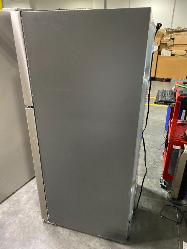 Photo 8 of Frigidaire Garage-Ready 20-cu ft Top-Freezer Refrigerator (Fingerprint Resistant Stainless Steel)