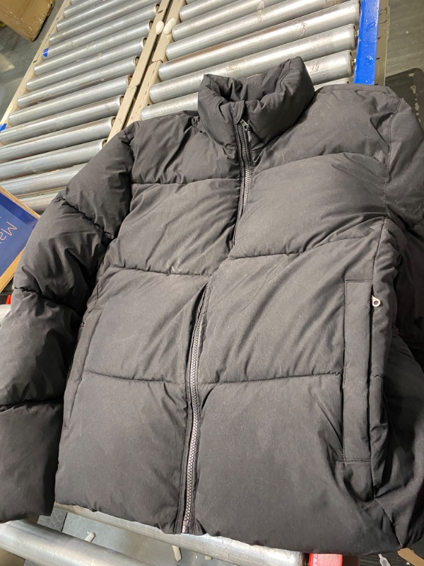 Photo 1 of Amazon Essentials Men's Mock Neck Puffer (Available in Big & Tall) Large Black