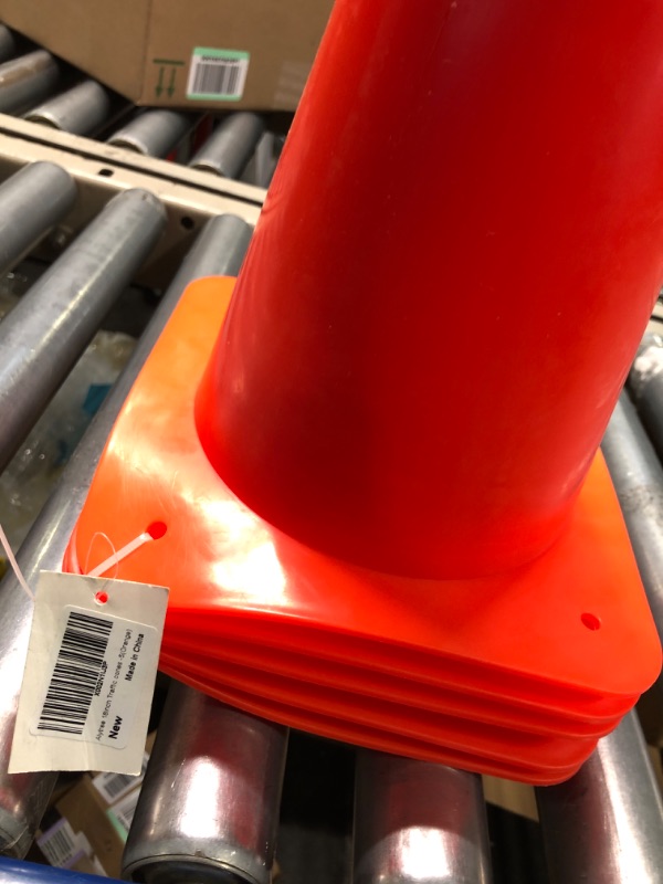 Photo 3 of 18 inch Traffic Cones