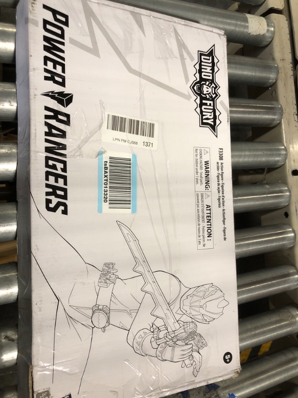 Photo 2 of Power Rangers Dino Fury 5 Ranger Team Multipack 6-Inch Action Figure Toys with Dino Fury Keys and Chromafury Saber Weapon Accessories (Amazon Exclusive)