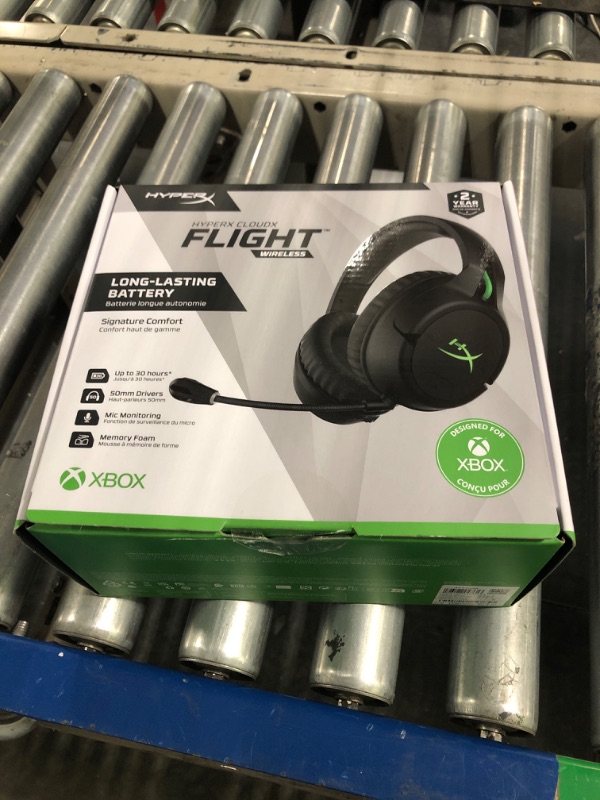 Photo 2 of HyperX CloudX Flight – Wireless Gaming Headset, Official Xbox Licensed, Compatible with Xbox One and Xbox Series X|S, Game and Chat Mixer, Memory Foam & ChargePlay Duo - Controller Charging Station Wireless CloudX Flight Headset + Controller Charging Stat