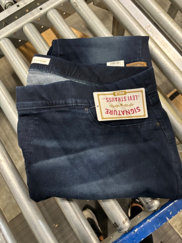 Photo 3 of Signature by Levi Strauss & Co. Gold Label Women's Totally Shaping Pull-on Skinny Jeans (Available in Plus Size) 28 Short Immaculate