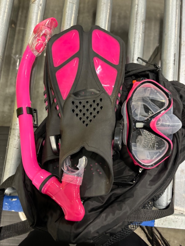 Photo 3 of 2022 Version Adults Mask Fins Snorkel Set, Snorkeling Gear for Adult with Fins, Snorkel Sets with Flippers, Adult Anti Leak Scuba Gear with Adjustable Fins Diving Mask Full Dry Top Snorkel with Bag Aqua US Men 4-8.5 | US Lady 6-9.5