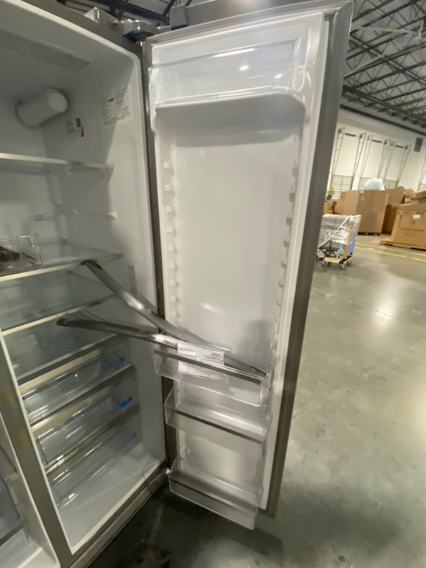 Photo 5 of Frigidaire Gallery 25.6-cu ft Side-by-Side Refrigerator with Ice Maker (Fingerprint Resistant Stainless Steel) ENERGY STAR

