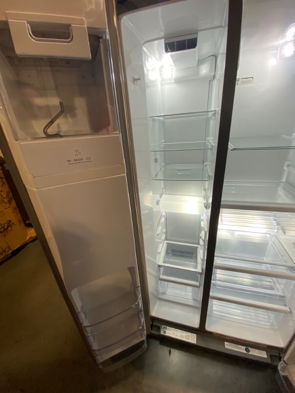 Photo 6 of Whirlpool 20.6-cu ft Counter-depth Side-by-Side Refrigerator with Ice Maker (Fingerprint Resistant Stainless Steel)
