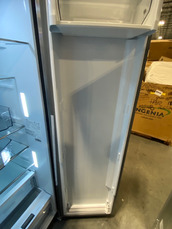 Photo 6 of Midea 26.3-cu ft Side-by-Side Refrigerator with Ice Maker (Stainless Steel)
