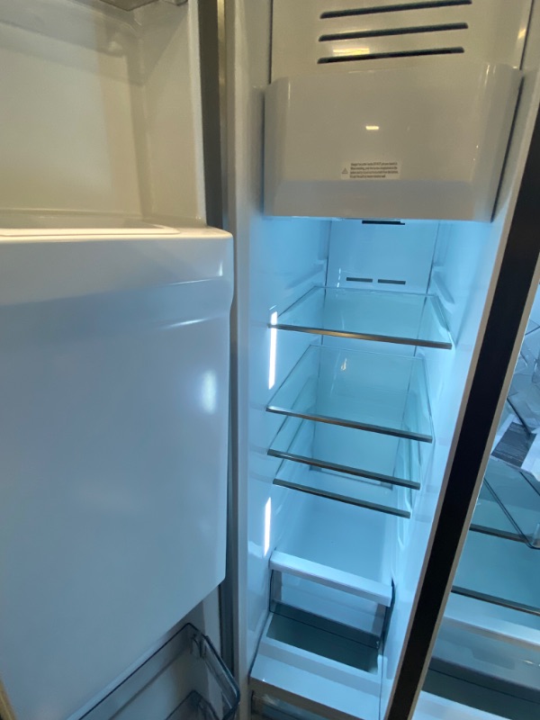 Photo 8 of Midea 26.3-cu ft Side-by-Side Refrigerator with Ice Maker (Stainless Steel)
