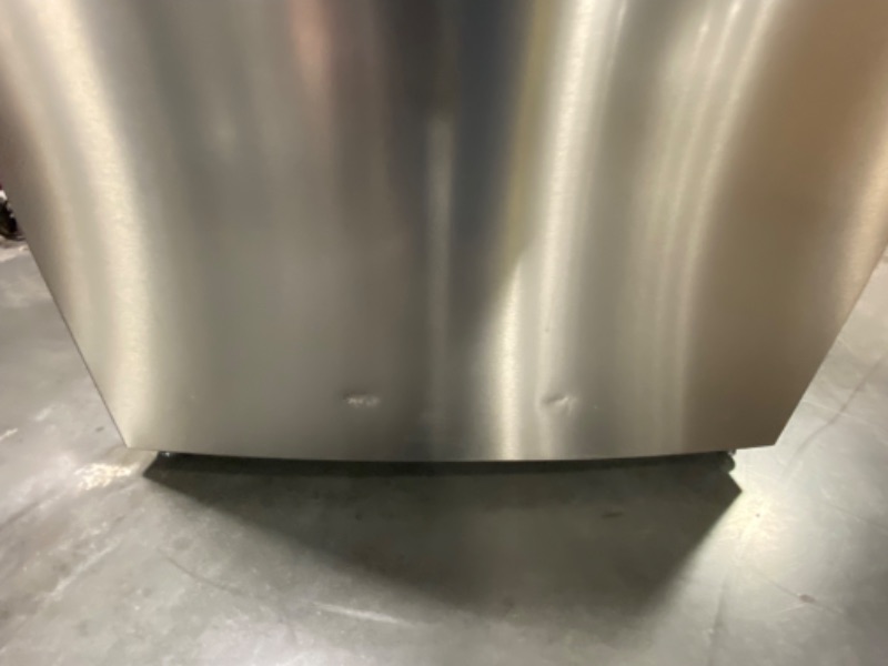Photo 10 of Frigidaire Garage-Ready 20-cu ft Top-Freezer Refrigerator (Fingerprint Resistant Stainless Steel)

