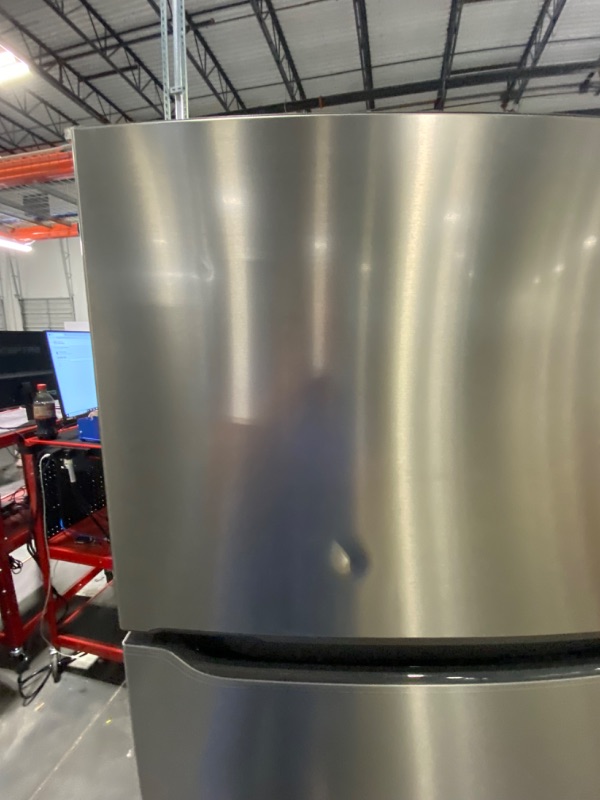 Photo 9 of Frigidaire Garage-Ready 20-cu ft Top-Freezer Refrigerator (Fingerprint Resistant Stainless Steel)
