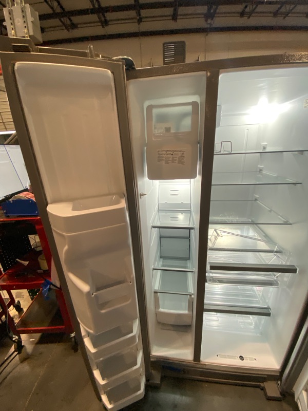 Photo 9 of Whirlpool 21.4-cu ft Side-by-Side Refrigerator with Ice Maker (Fingerprint Resistant Stainless Steel)
