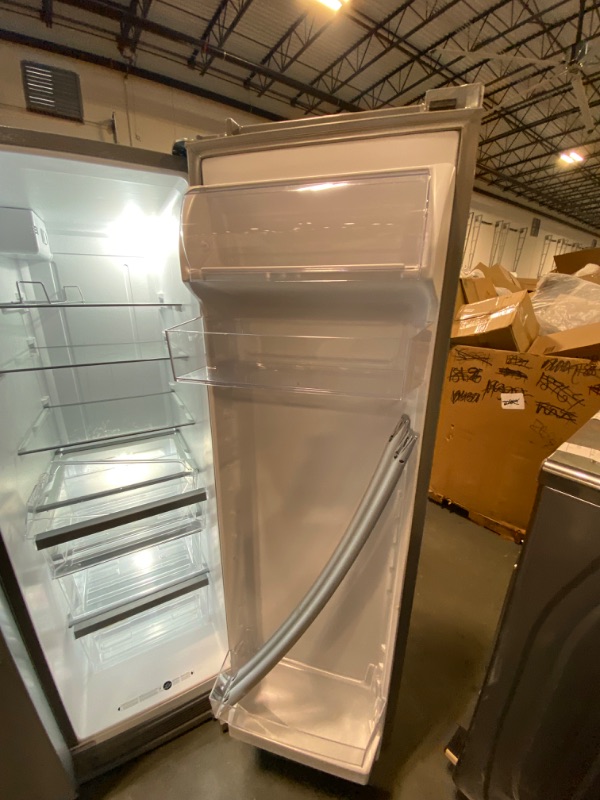 Photo 6 of Whirlpool 21.4-cu ft Side-by-Side Refrigerator with Ice Maker (Fingerprint Resistant Stainless Steel)
