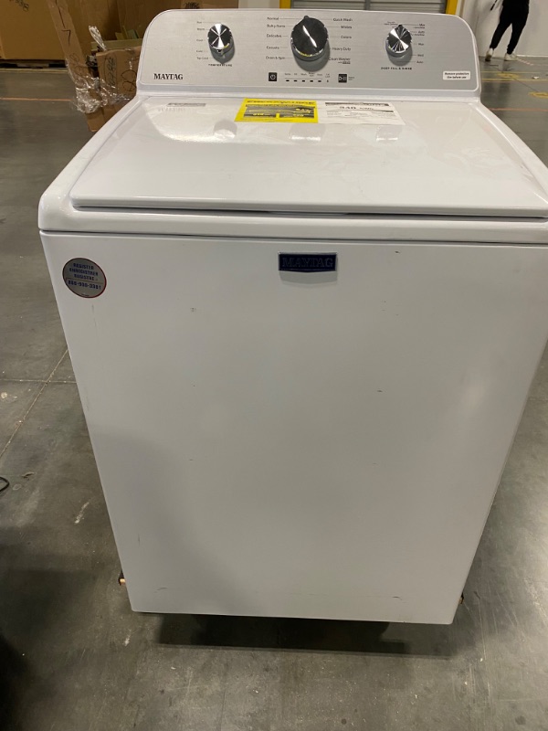 Photo 2 of Maytag 4.5-cu ft High Efficiency Agitator Top-Load Washer (White)
