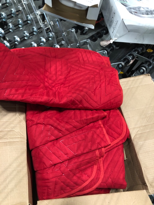 Photo 1 of Red Cover with 2 Pillow Cases