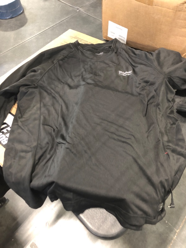 Photo 1 of Milwaukee Men's X-Large Black Heated WORKSKIN USB Rechargeable Midweight Base Layer Shirt
