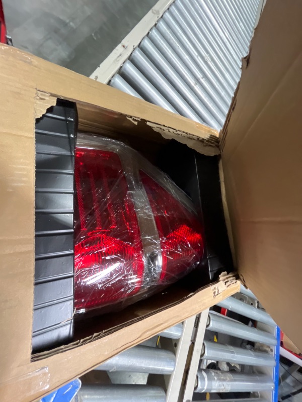 Photo 4 of PIT66 Tail Lights, Compatible with 09-14 Ford F150 (Not Compatible on Flareside Models) 2 Door Regular Cab/4 Door Extra Cab/5 Door Crew Cab Chrome Trim Rear Tail Lamps Brake Lamps Right Clear/Red Lens(Right)