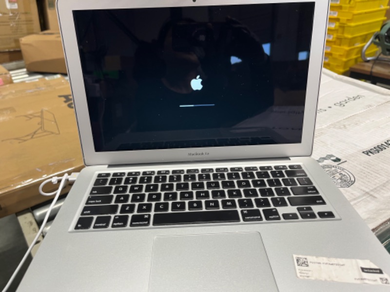 Photo 6 of Apple 13 inches MacBook Air, 1.8GHz Intel Core i5 Dual Core Processor, 8GB RAM, 128GB SSD, Mac OS, Silver, MQD32LL/A (Renewed)
