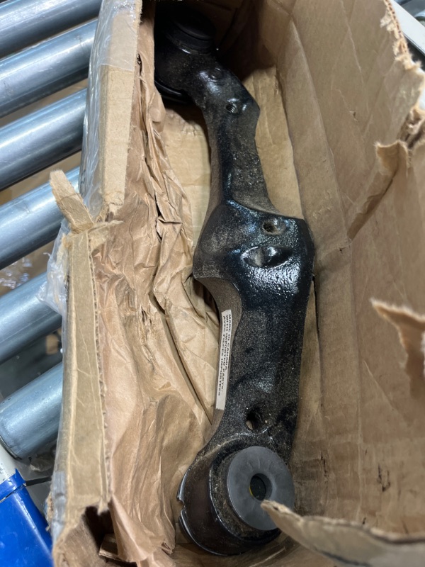 Photo 1 of GM Genuine Parts 23104736 Front Driver Side Differential Carrier Bracket