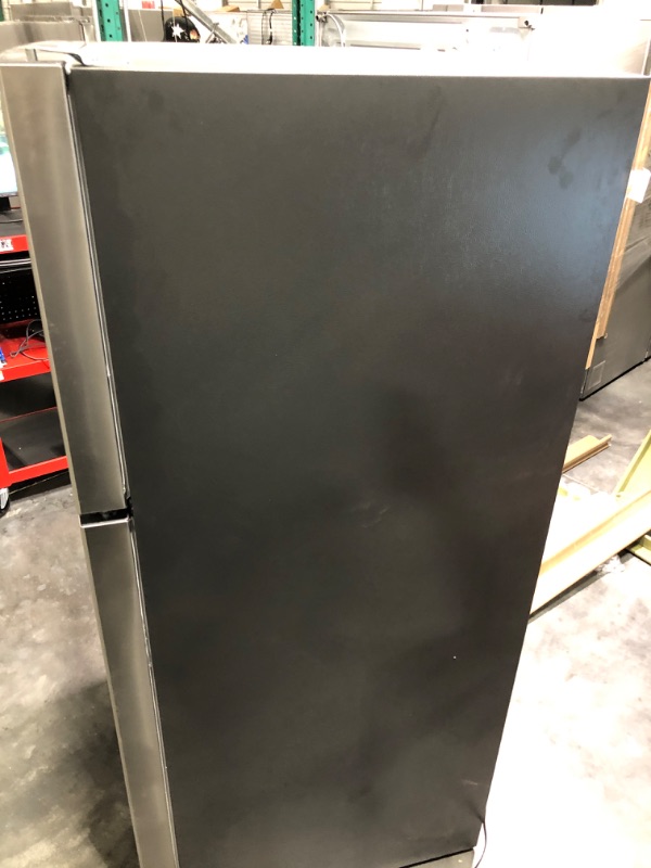Photo 8 of ***FOR PARTS ONLY***


Frigidaire Garage-Ready 20-cu ft Top-Freezer Refrigerator (Fingerprint Resistant Stainless Steel)

