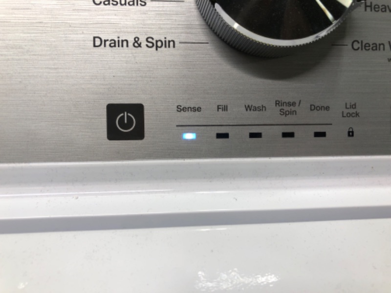 Photo 6 of Maytag 4.5-cu ft High Efficiency Agitator Top-Load Washer (White)
