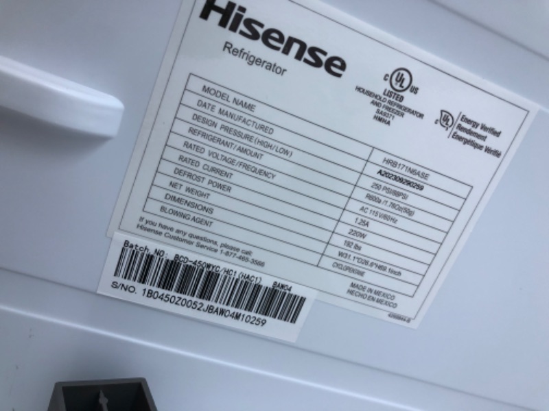 Photo 6 of Hisense 17.2-cu ft Counter-depth Bottom-Freezer Refrigerator (Fingerprint Resistant Stainless Steel) ENERGY STAR
