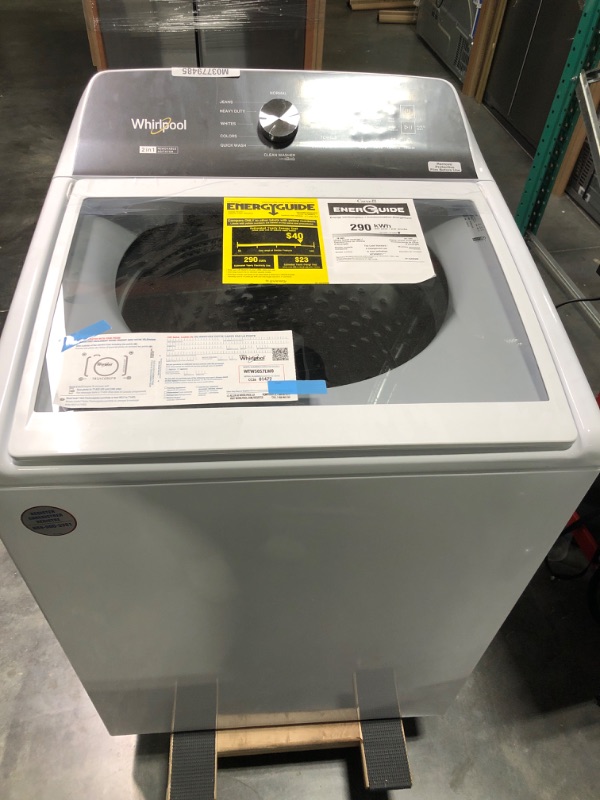 Photo 2 of Whirlpool 2 in 1 Removable Agitator 4.7-cu ft High Efficiency Impeller and Agitator Top-Load Washer (White)
