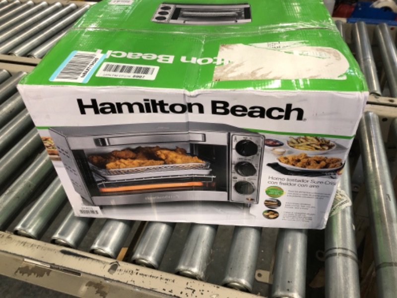 Photo 2 of ***LIGHT DOES NOT WORK***

Hamilton Beach Sure-Crisp Air Fryer Countertop Toaster Oven, Fits 9” Pizza, 4 Slice Capacity, Powerful Circulation, Auto Shutoff, Stainless Steel (31403)