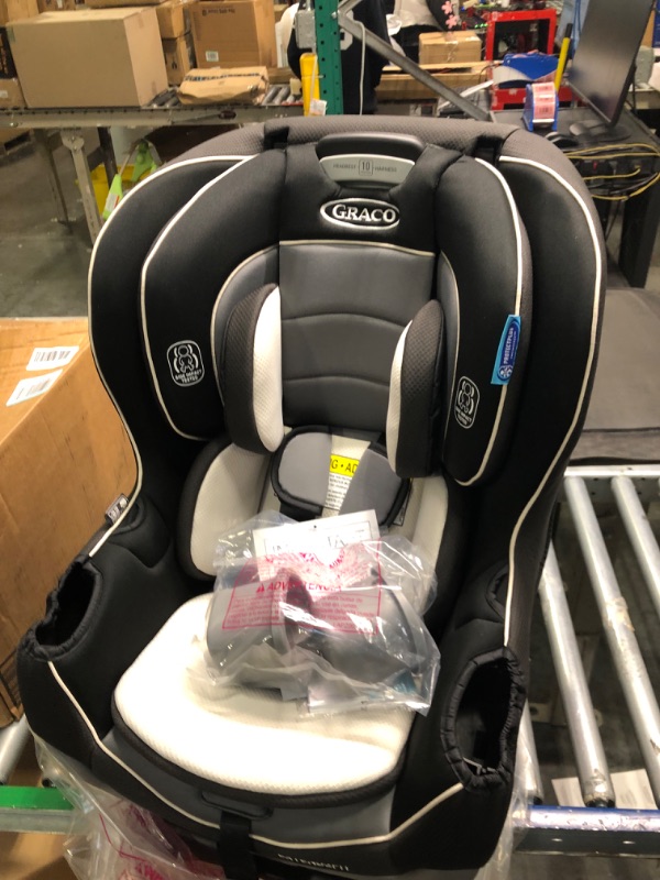 Photo 3 of Graco Extend2Fit Convertible Car Seat, Gotham