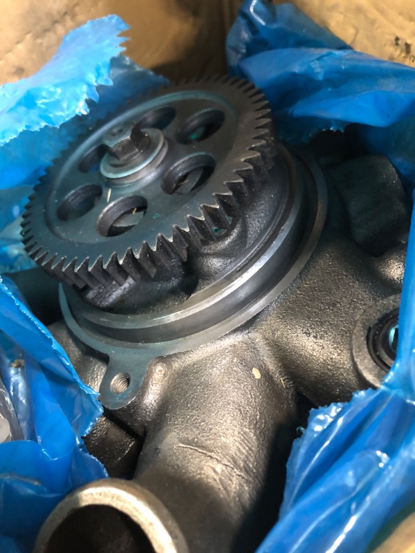Photo 1 of AULINK 23535018 Water Pump (57 Teeth,DIA 147MM) 23531258 23532543 23538636 Compatible with Detroit 60 Series EGR Diesel Engine 14.0L
