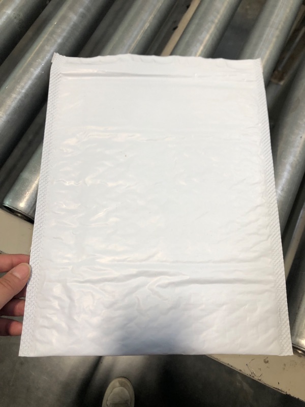 Photo 3 of Immuson White 8.5 x 11 Inches Poly Bubble Mailers, 25 Pcs Self-Seal Shipping Bags, Packaging Bags, Padded Shipping Envelopes, Bubble Envelopes for Mailing/Packaging/Delivering 8.5"x11"/25 Pcs