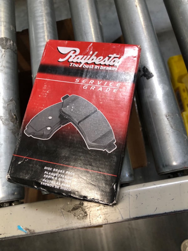 Photo 2 of Raybestos SGD610C Service Grade Ceramic Disc Brake Pad Set