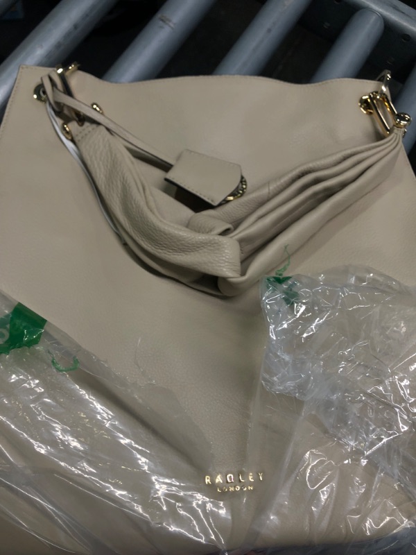 Photo 1 of RADLEY LONDON
Cuba Street Twist Hobo bag grained leather ivory