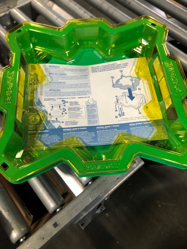 Photo 1 of Beyblade Burst Evolution Star Storm Battle Set (Amazon Exclusive) Frustration-Free Packaging