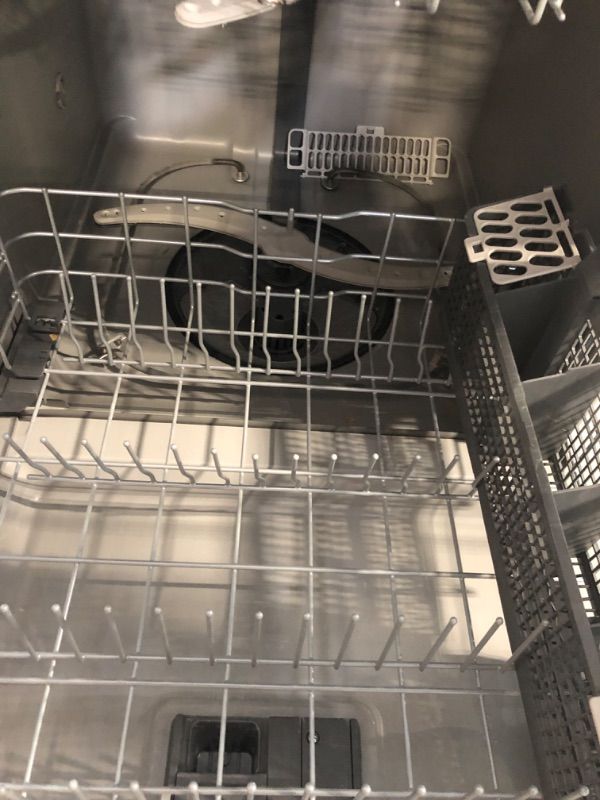 Photo 1 of GE 24 in. Built-In Tall Tub Top Control Stainless Steel Dishwasher w/Sanitize, Dry Boost, 52 dBA ( Model # GDT550PYRFS )

**parts missing***