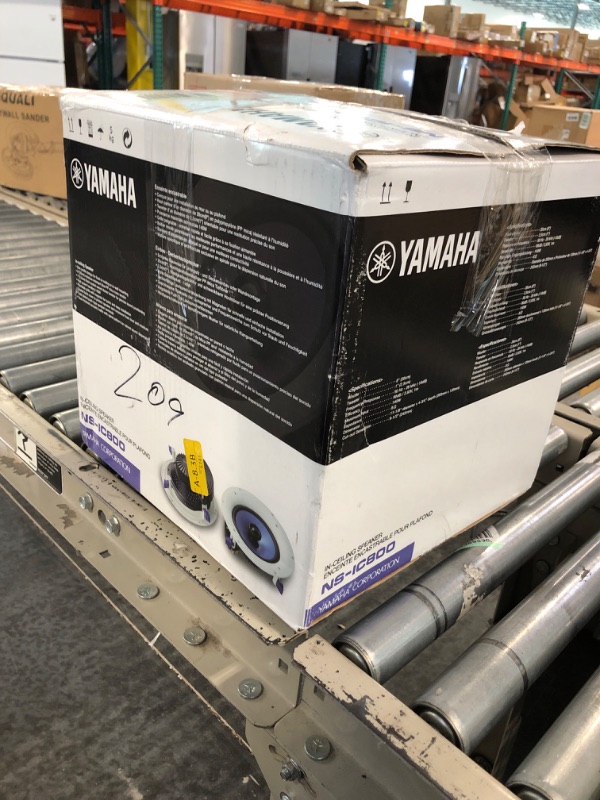 Photo 1 of YAMAHA NSIC800WH 140-Watts 2-Way RMS Speaker -- White (2 Speakers)