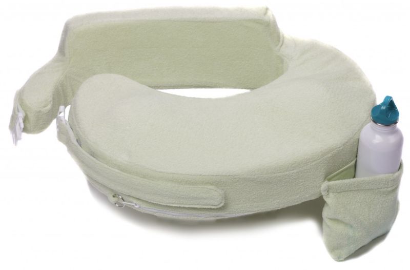 Photo 1 of A close fitting, supportive pillow for moms and babies of different shapes