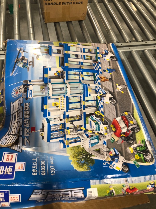 Photo 2 of DG Dreams City Series Building Set, Police Station Building Kits Anti-Terrorism Theme with Helicopters and Multiple Vehicles(1397 Pieces)