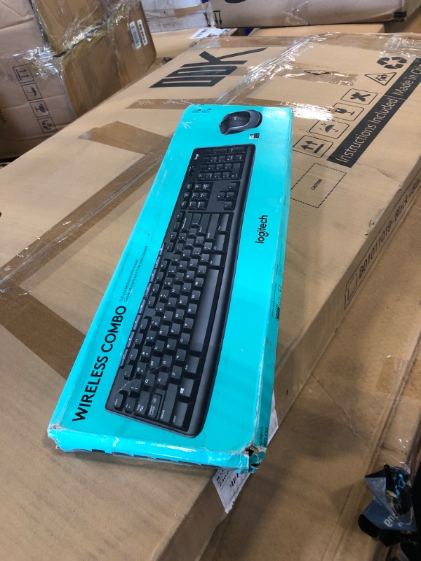 Photo 1 of Logitech Mk270 Wireless Keyboard and Mouse Combo