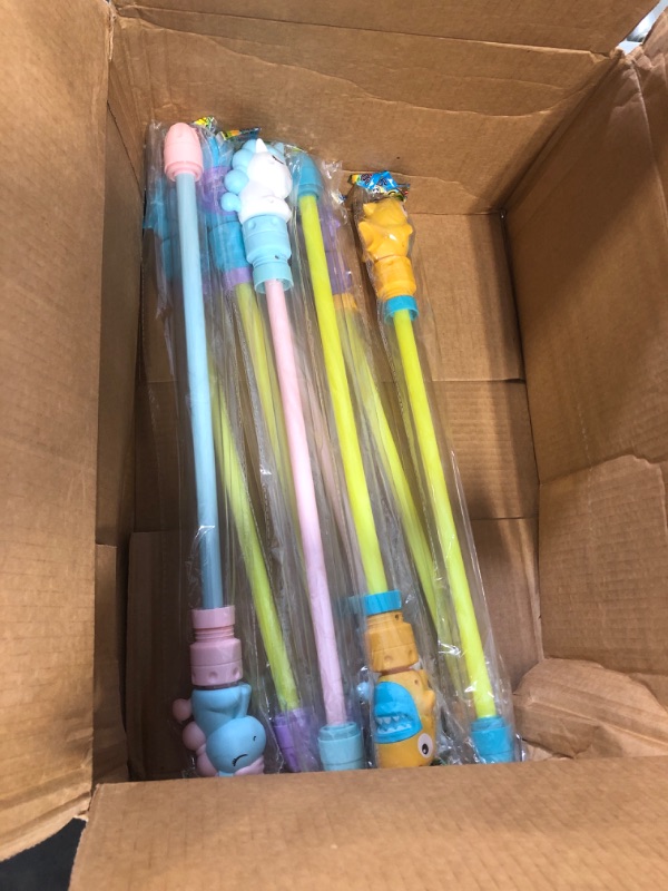 Photo 1 of Leyndo 8PC Water Guns for Kids Bulk 18.8'' Summer Toy Swimming Pool Toys Water Squirter for Kids Water Toys Water Shooter Toys Water Squirt Water Fighting Guns Birthday Summer Pool Party Favor