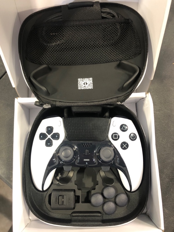 Photo 1 of PlayStation 5 DualSense Edge™ wireless controller