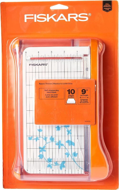 Photo 1 of 
Fiskars 9 Inch Bypass Paper Trimmer (199130-1001),White