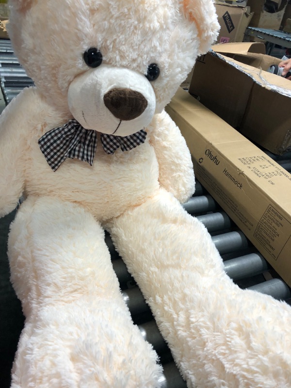 Photo 1 of MaoGoLan Giant Teddy Bear Big 4 Feet Stuffed Animal Stuffed Bear Baby Shower Life Size Large Teddy for Girlfriend Boyfriend Wife Children Cream 47 inches