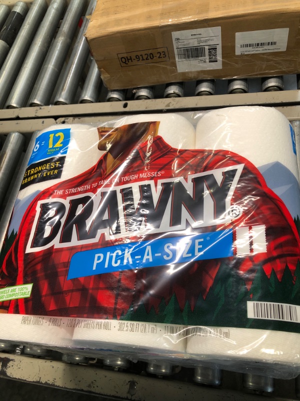 Photo 2 of Brawny® Pick-A-Size® Paper Towels, 6 Double Rolls (Pack of 3) White 1 Count (Pack of 18)