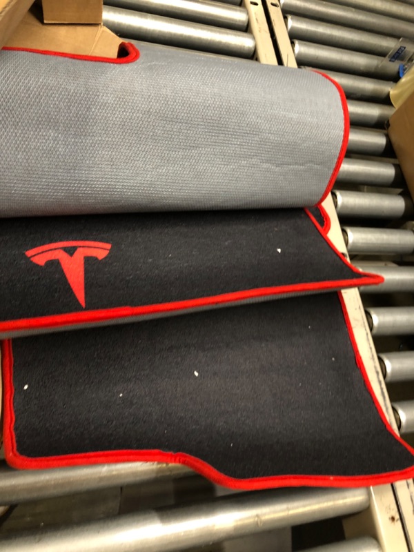 Photo 3 of Fit for Tesla Model 3 Car Floor Mats Black Carpet Waterproof Non-Slip?Edge Red Black Add Red? red/black