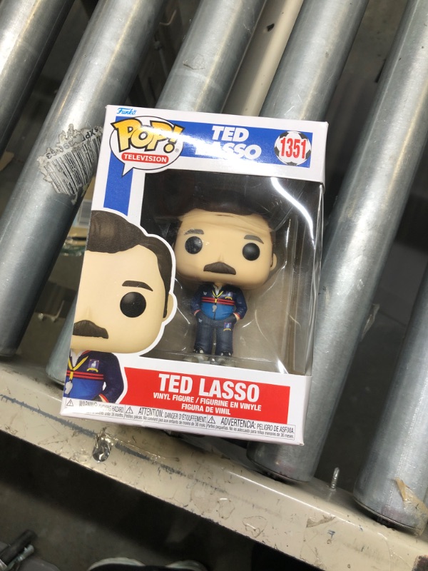 Photo 1 of Funko Pop! TV: Ted Lasso - Ted Lasso with Chase