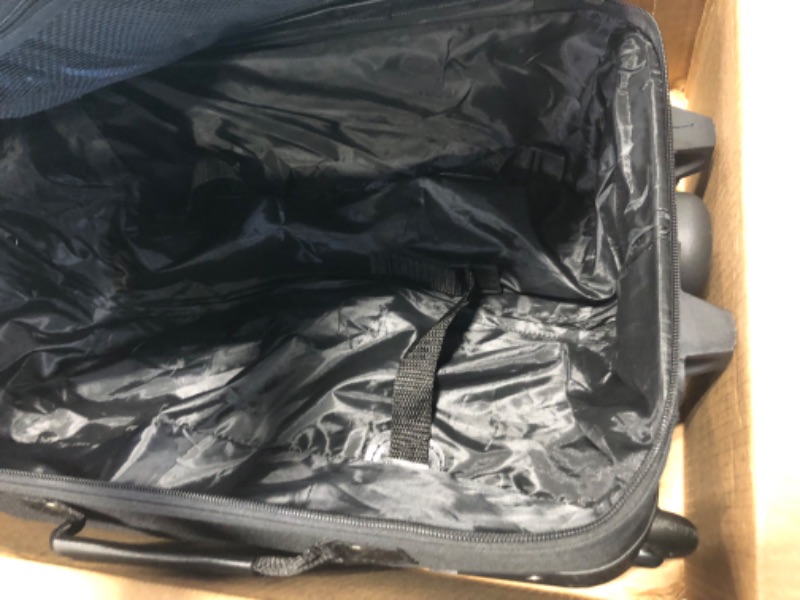 Photo 1 of Rockland Pasadena Softside Spinner Wheel Luggage