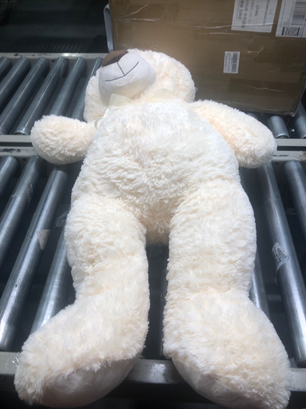 Photo 3 of Giant White Teddy Bear Stuffed Animals Plush Toy Life Size Big Plush Teddy Bear for Kids Girlfriend, Soft Stuffed Bear Animals for Birthday Valentine's Day Anniversary Christmas(110cm/43.3inch, White) White 43.3Inch