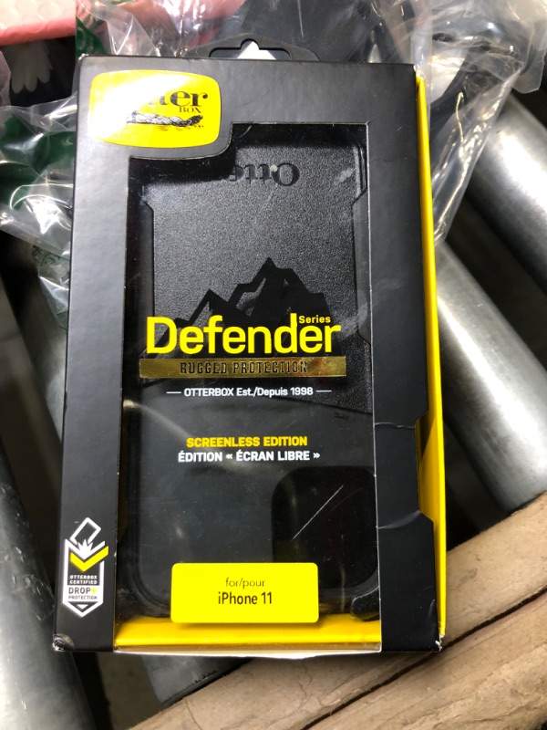 Photo 2 of OtterBox Defender Carrying Case (Holster) Apple iPhone 11 Smartphone, Black