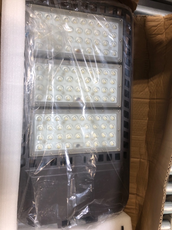 Photo 3 of 300W LED Parking Lot Lights