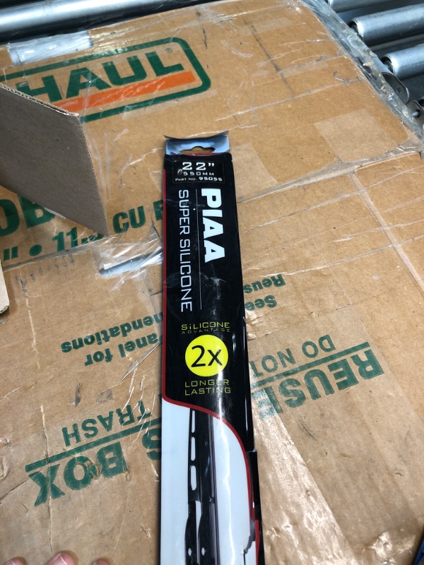 Photo 3 of Piaa 95055 Super Silicone Wiper Blade - 22" 550mm (Pack of 1)" 22 Inches